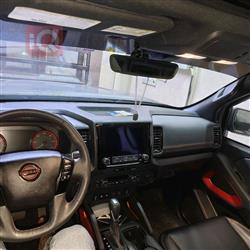 نيسان فرونتر